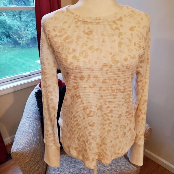 NWT Knox Rose Cream and Tan Henley Top Size Medium - Picture 12 of 12